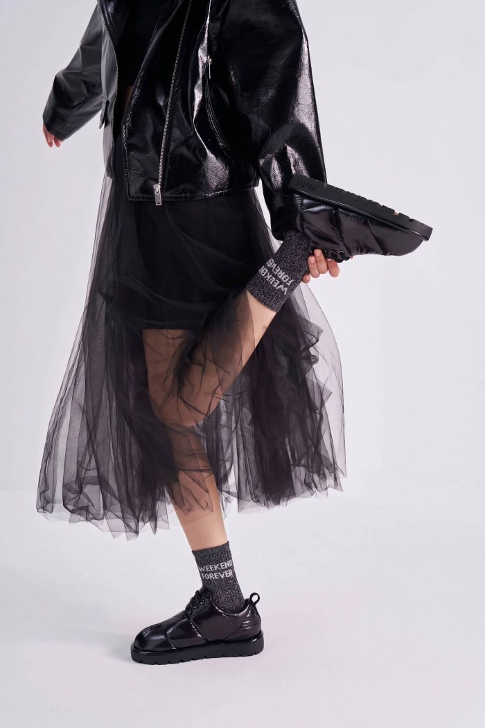 Main image in gallery